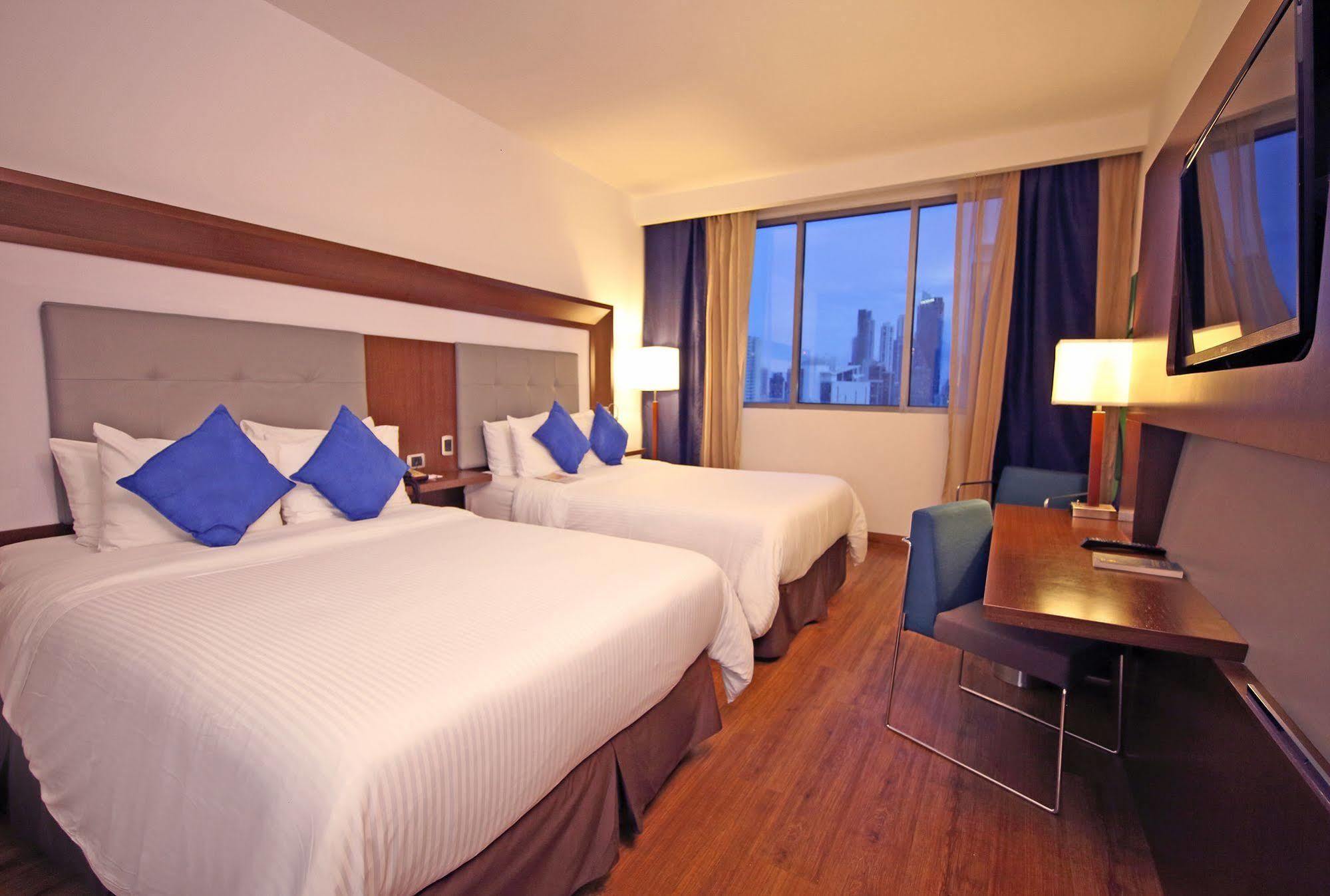 Novotel Панама Сити Екстериор снимка